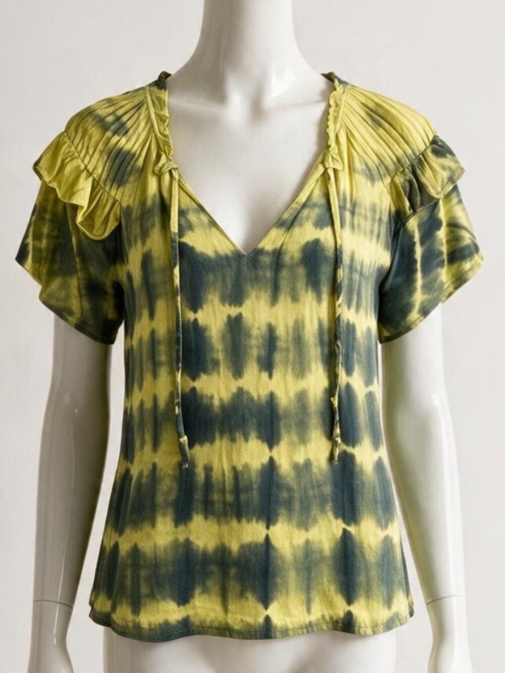 LA PLAGE TIE DYE RUFFLE TRIM SHORT SLEEVE TOP